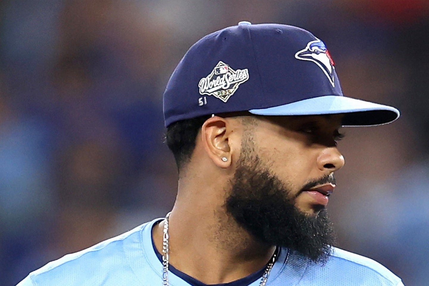 帽子に「51」を記して登板したドミンゲス。(C) Getty Images