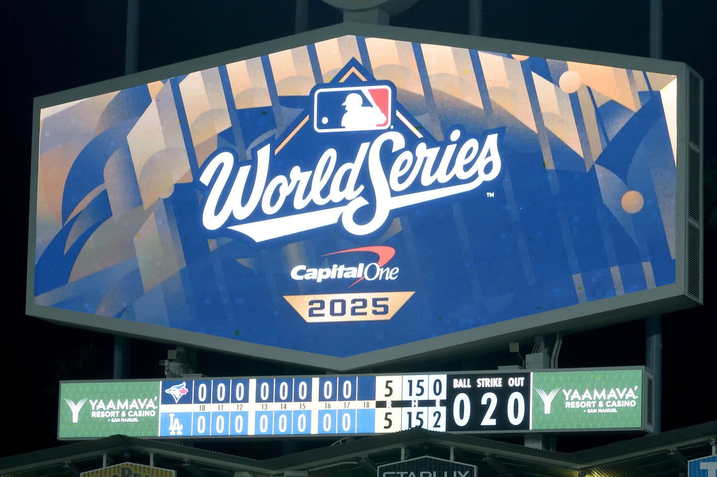 ドジャースとブルージェイズの延長18回に及ぶ、死闘を現地で観た人気お笑い芸人の投稿が話題となっている。（C）Getty Images