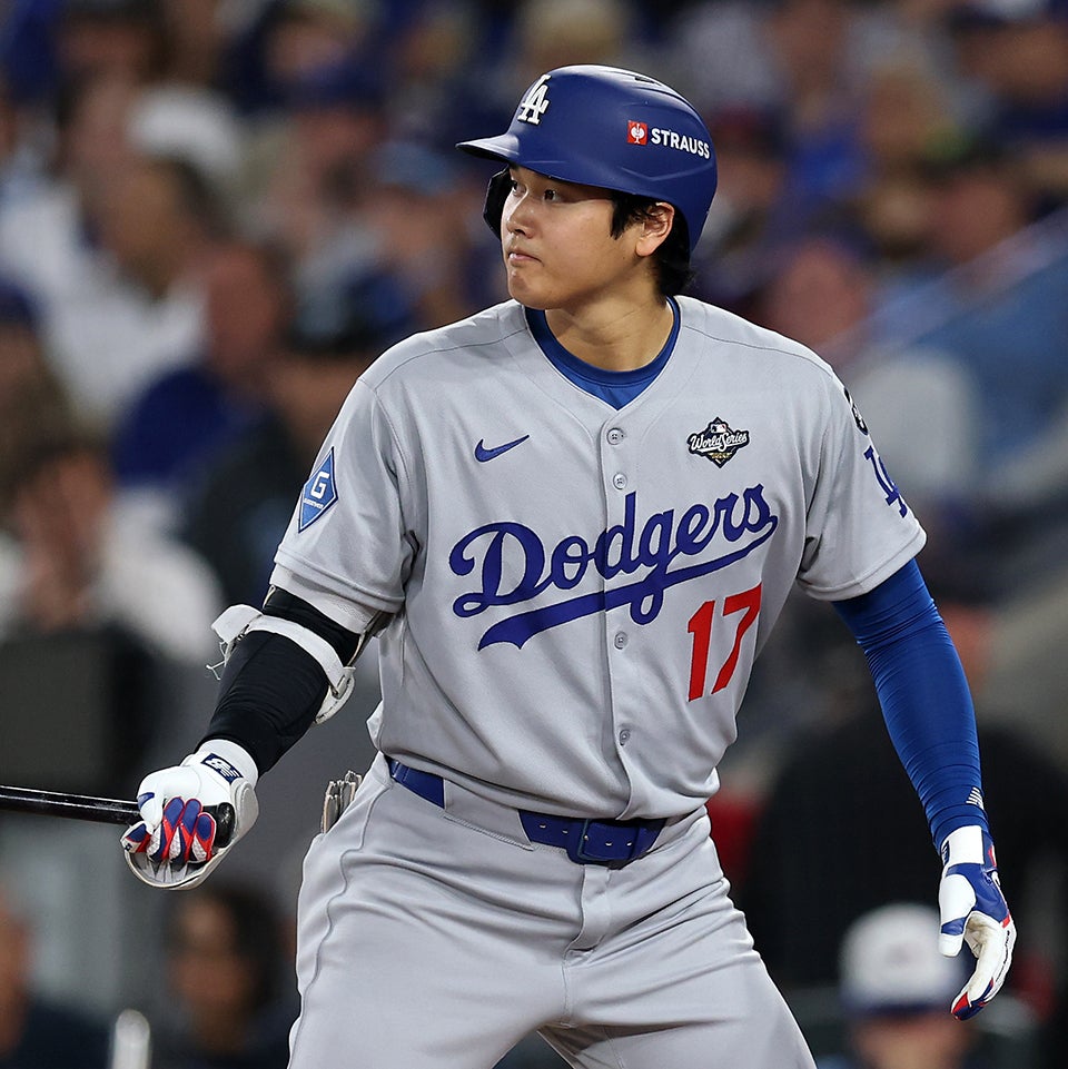 WS第７戦の第１打席でヒットを放った大谷。(C) Getty Images