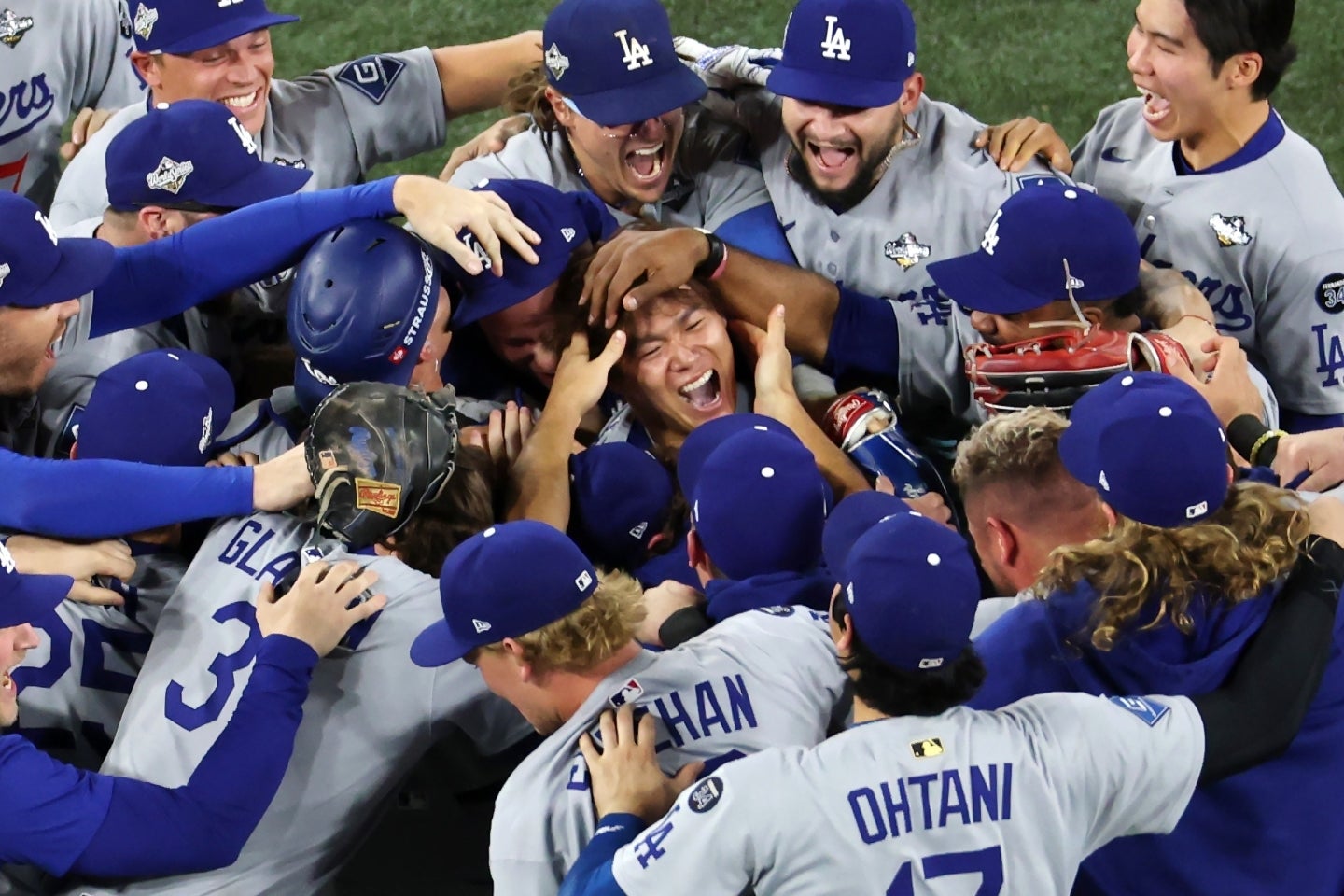 連日登板の山本がシーズンMVPに選ばれた。(C)Getty Images