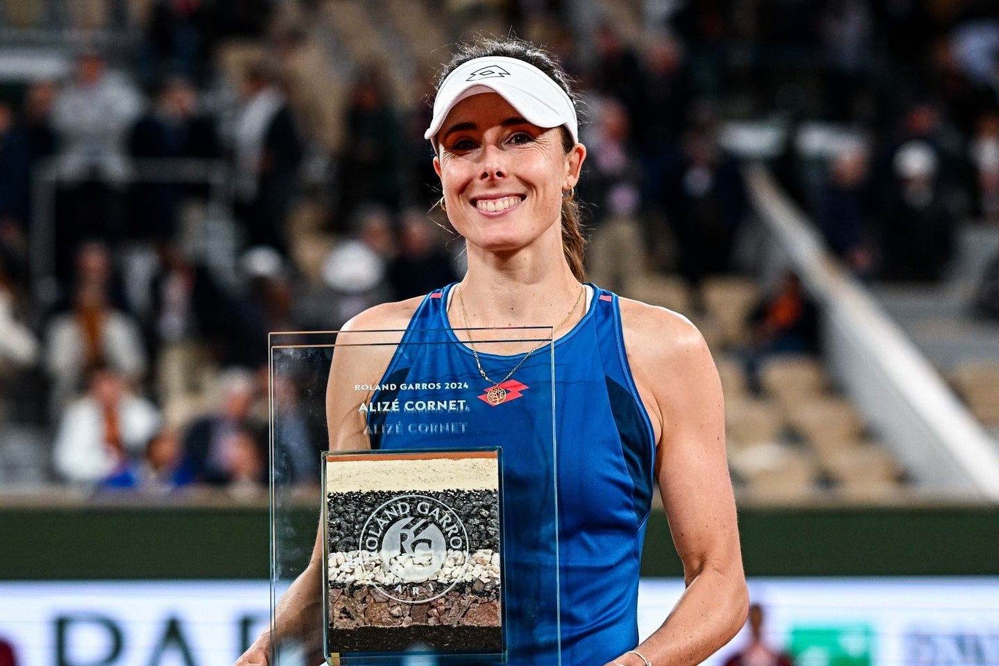 昨年の全仏オープンで１度目の引退をしたコルネは、今春復帰して９月に再び引退。すぐにBJK杯フランス監督に抜擢された。(C)Getty Images