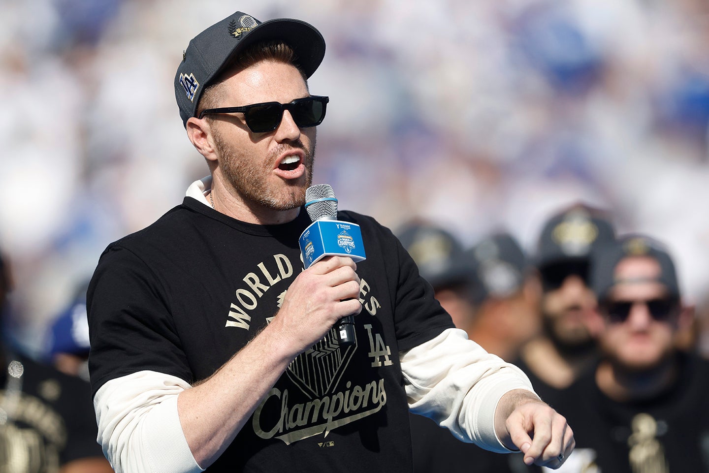 優勝パレードでのフリーマン。その後、ベッツの豪邸で”ワームダンス”を披露。(C) Getty Images