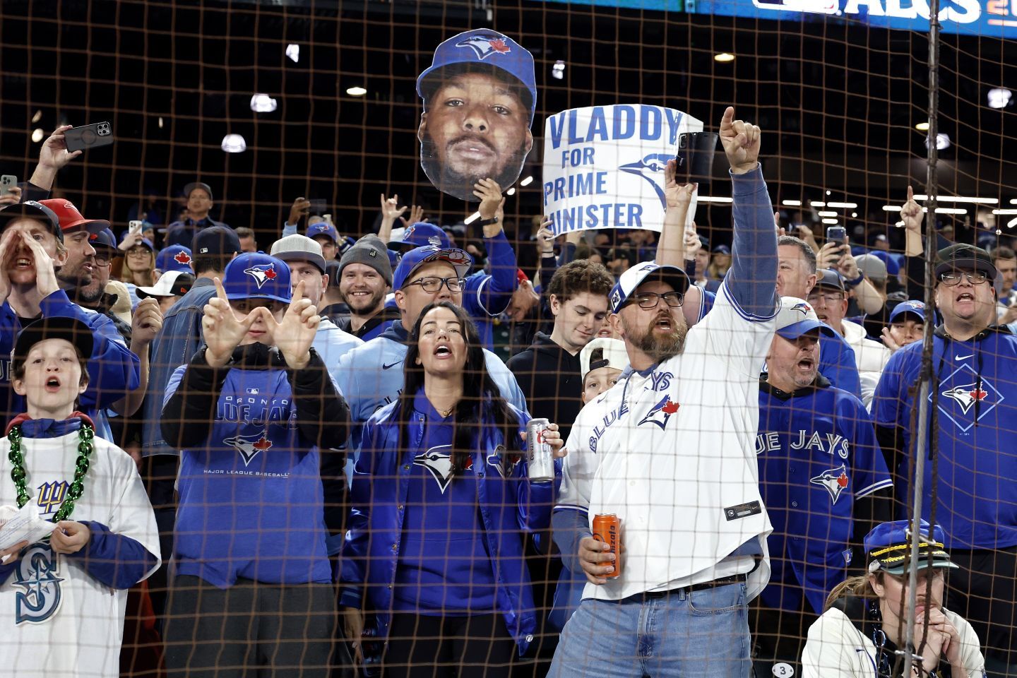 熱狂的なブルージェイズのファンからトロント市長の投稿は受け入れ難かったようだ。(C) Getty Images