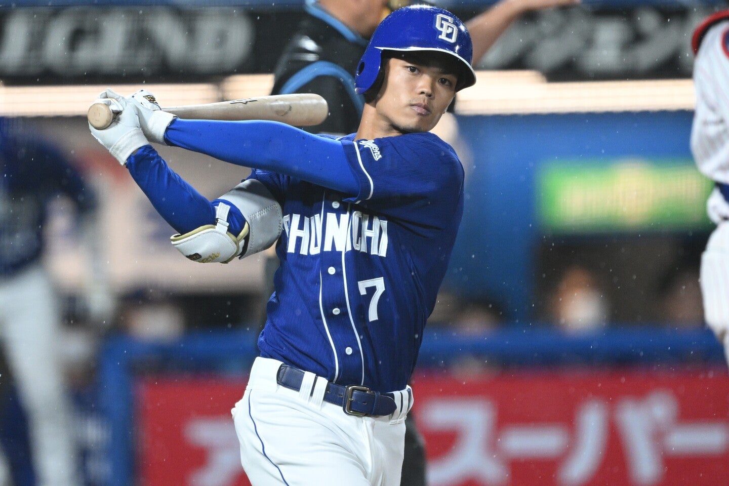 鳴り物入りでプロ入りした根尾だが、22年に投手へ転向。その後も伸び悩みが続いている。写真：THE DIGEST写真部