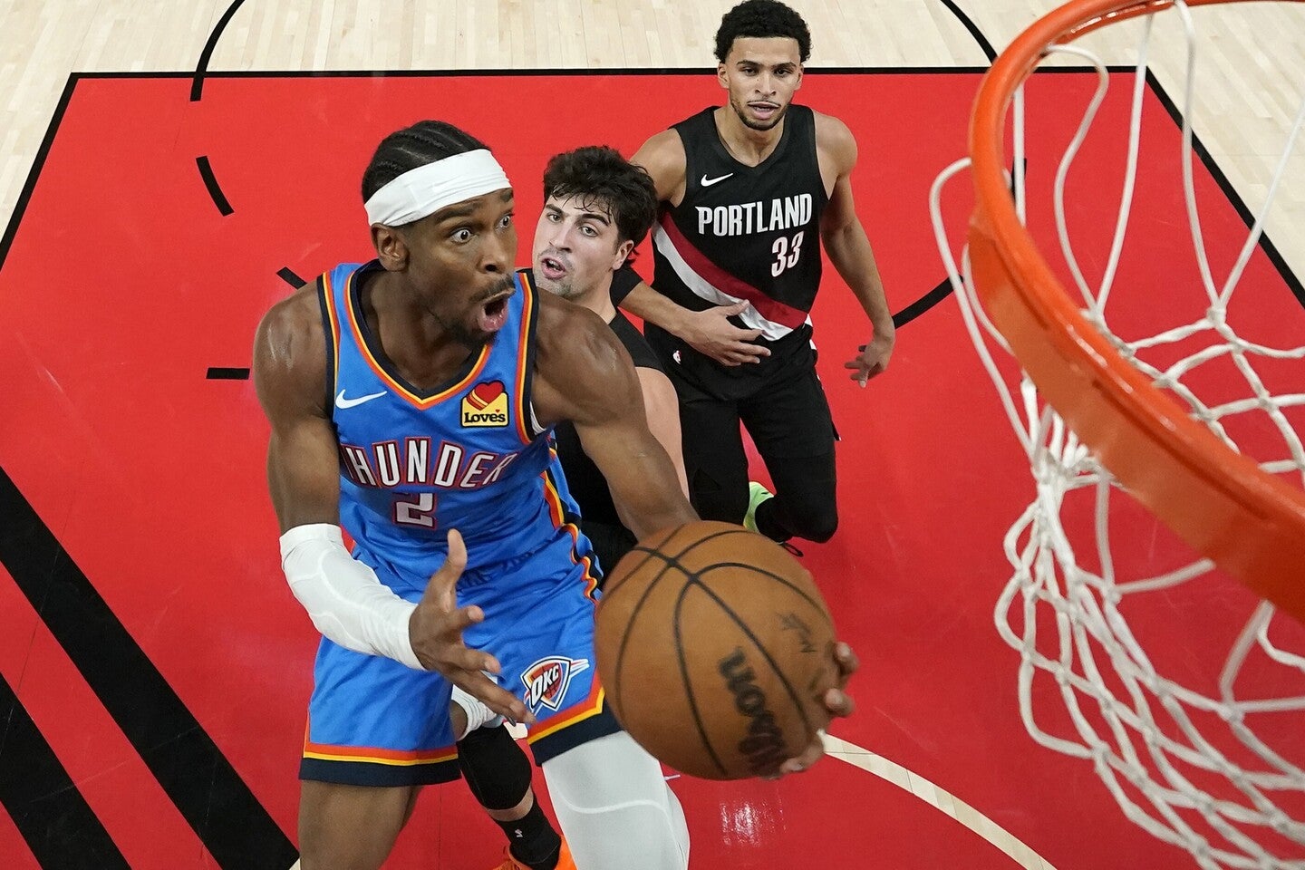 開幕からの連勝は８でストップしたが、SGA率いるサンダーは今季も優勝候補の筆頭だ。(C)Getty Images