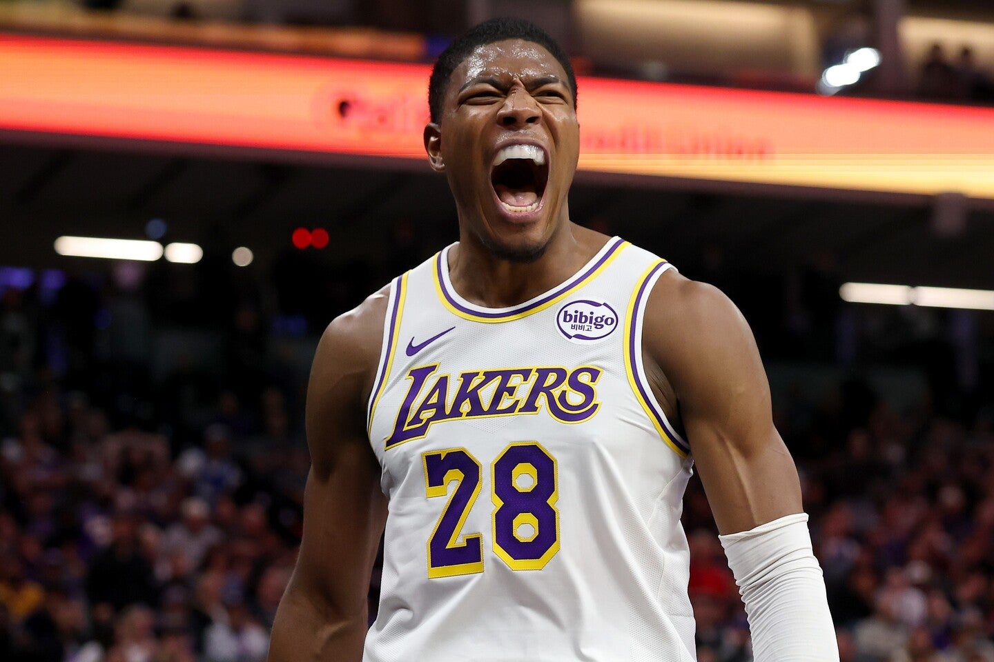 開幕からチームで唯一、先発出場を続ける八村。個人スタッツも多くの部門で自己ベストを更新している。(C)Getty Images