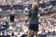 試合でミスをしても流れを崩さないためには、心を一度リセットできる“最高のスイッチ”が欠かせない（※写真はイメージ）。（C）Getty Images