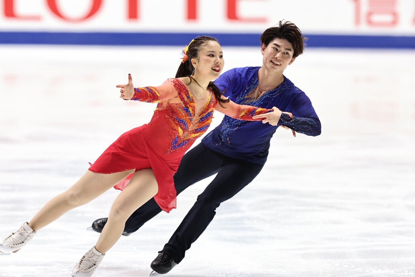 アイスダンスの“うたまさ”こと吉田（左）と森田（右）。写真：梅月智史（THE DIGEST写真部）