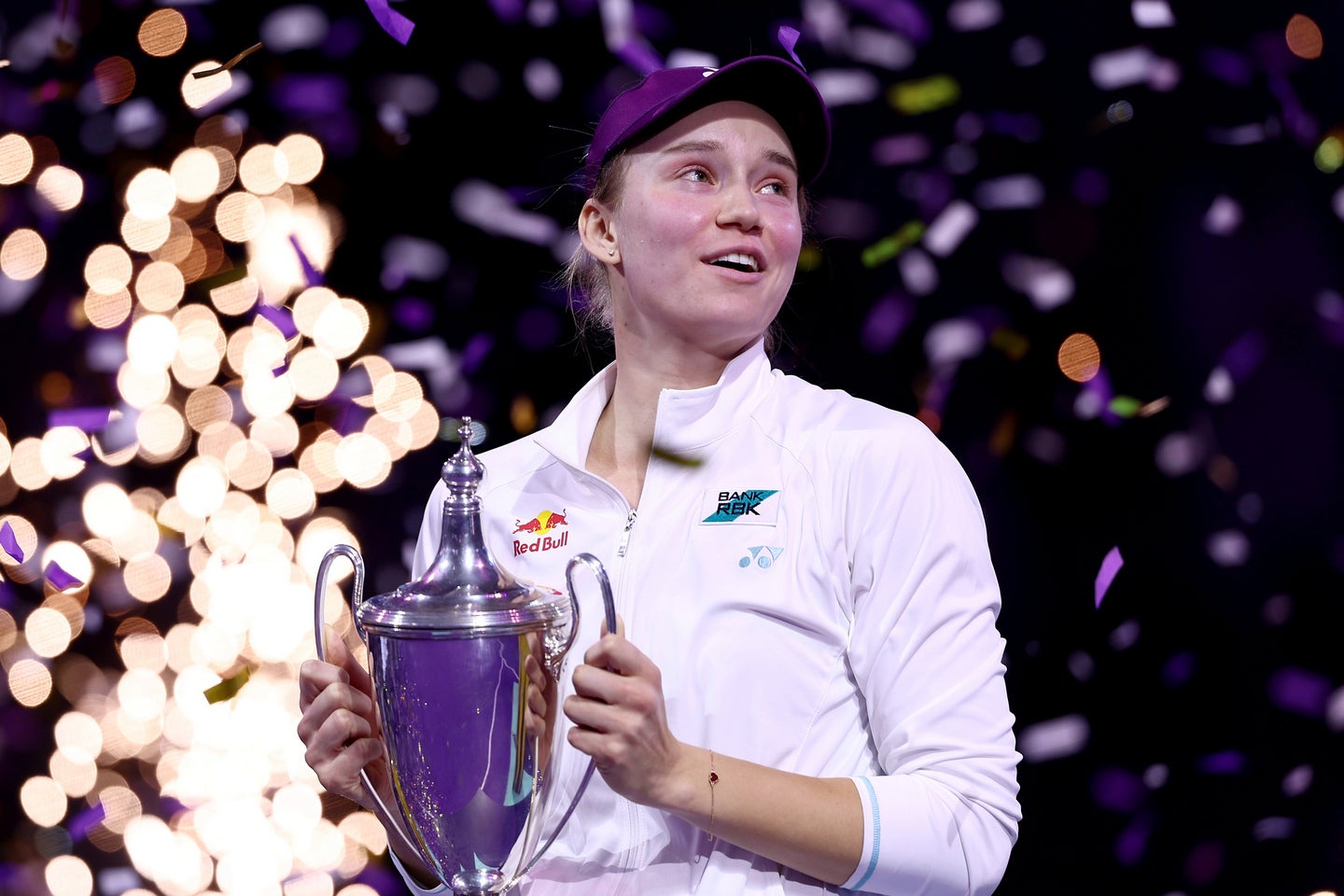 世界１位のサバレンカを破ってWTAファイナルズ初優勝を飾ったルバキナは感激の面持ち。(C)Getty Images