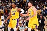 ドンチッチ（右）が八村（左）を称賛した。(C)Getty Images