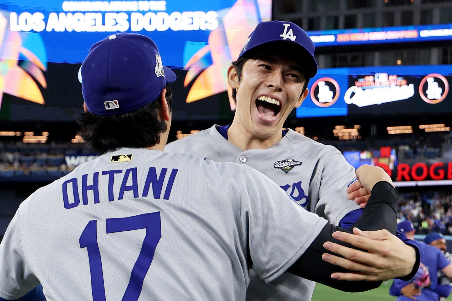 ドジャースファンの米キッズが好きな選手として、大谷翔平よりも先に佐々木朗希（右）の名前を挙げた。（C）Getty Images