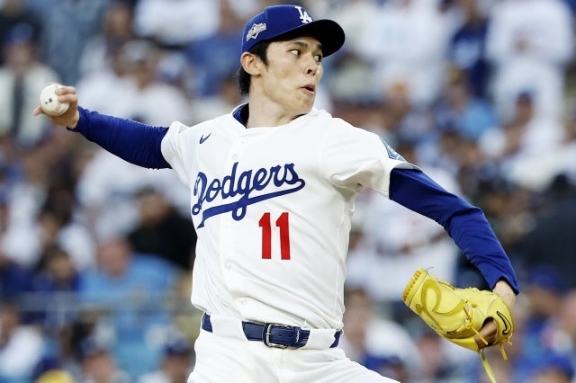 ポストシーズンではリリーフに回り、チームを救う活躍を披露した佐々木。(C)Getty Images