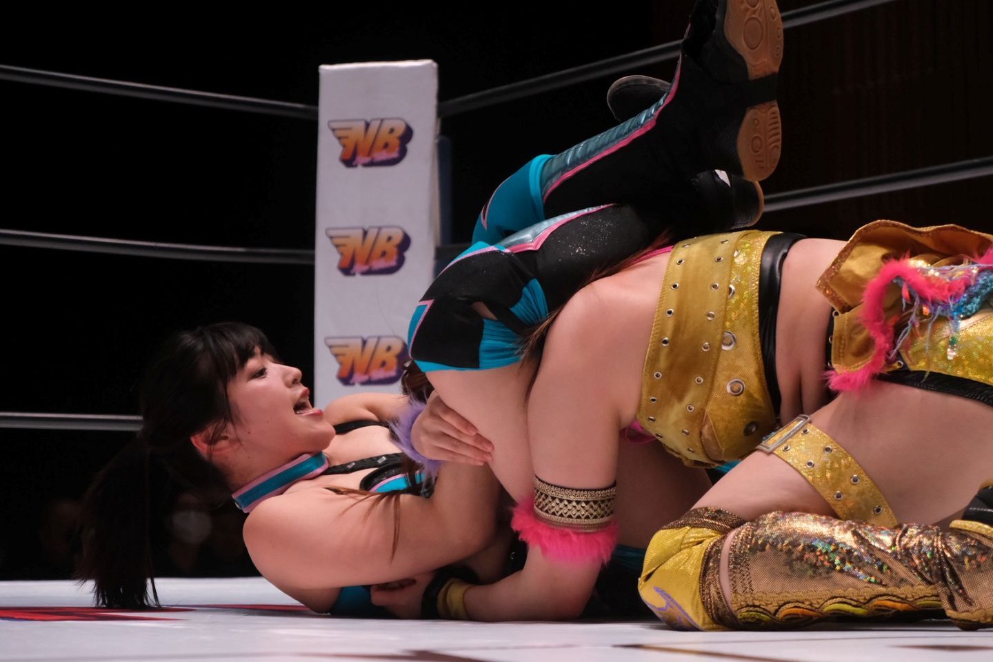 たむの必殺技を継承したさくら。今後の飛躍が期待される若手のひとりだ。写真：橋本宗洋