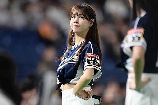韓国のチアリーダーがネットでも話題となっている。写真：鈴木颯太朗