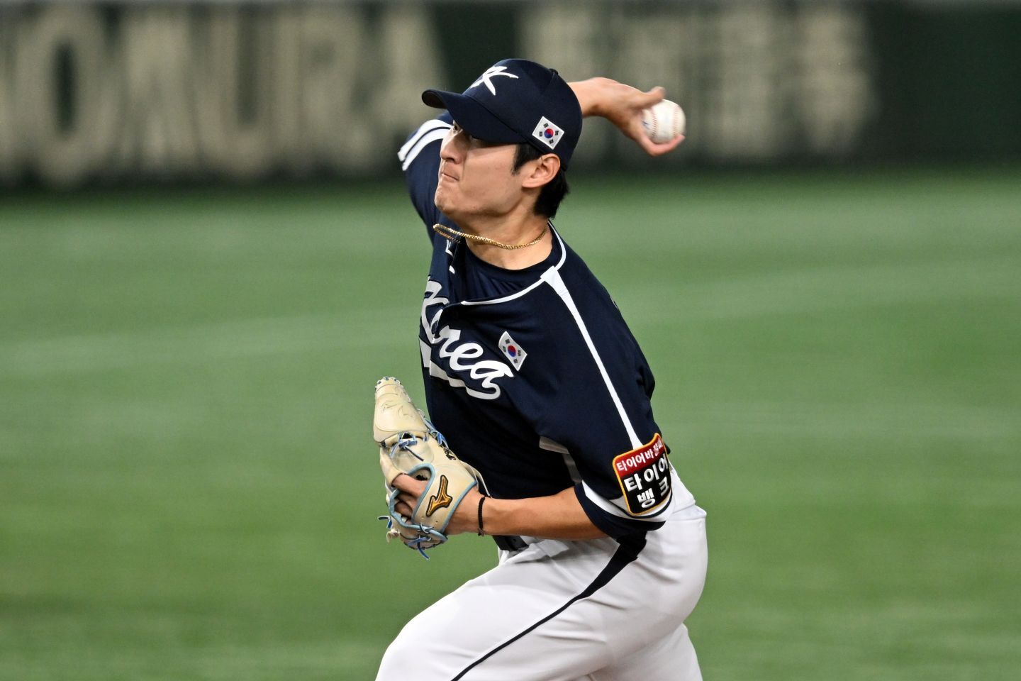 韓国先発のクァク・ビン。３回までは無得点で抑えたが、４回に崩れた。(C) Getty Images