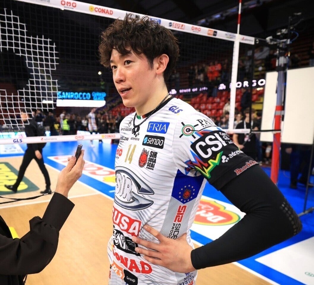 試合後、地元記者からインタビューを受ける石川。写真提供：Oreste Testa