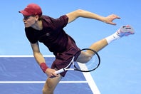 全米OP以降、サービスに様々な改善を加えたシナー。ATPファイナルズでは大会を通じて高いファーストサービスポイント獲得率をマークした。(C)Getty Images