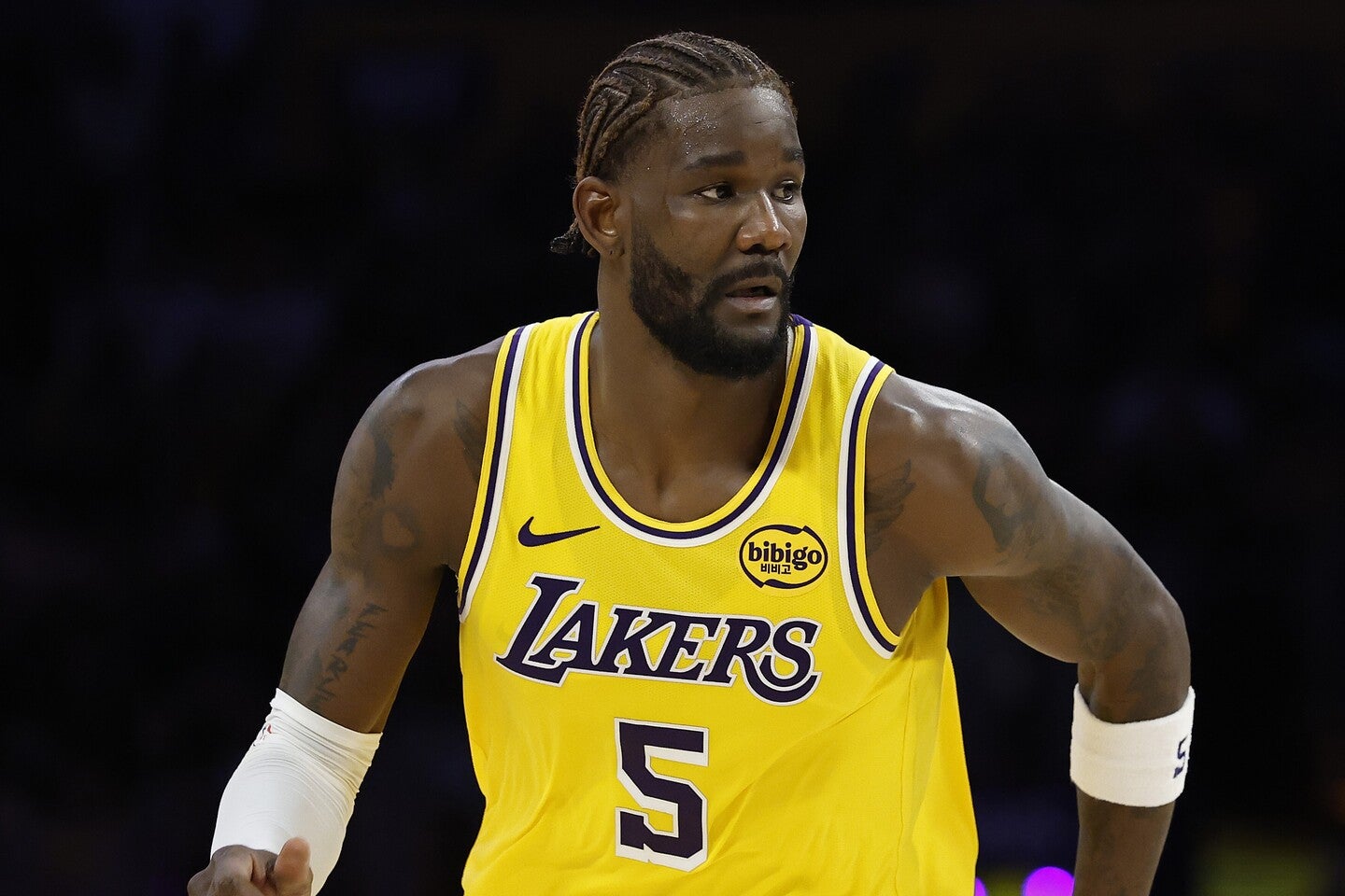 好調レイカーズを支えるエイトン。FG成功率は７割に迫り、リーグ４位にランクする。(C)Getty Images