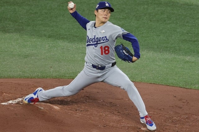 ３勝を挙げたワールドシリーズでMVPに輝き、ドジャースを２年連続世界一に導いた山本。(C)Getty Images