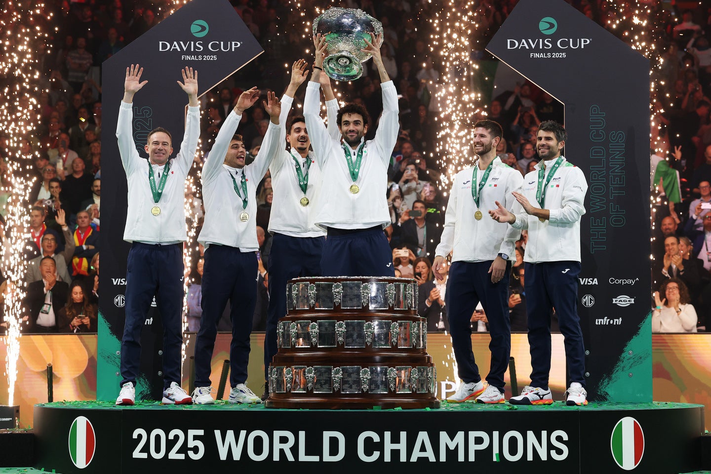 デ杯３連覇を飾ったスペイン。チャレンジラウンド制廃止以降では初の快挙だ。(C)Getty Images