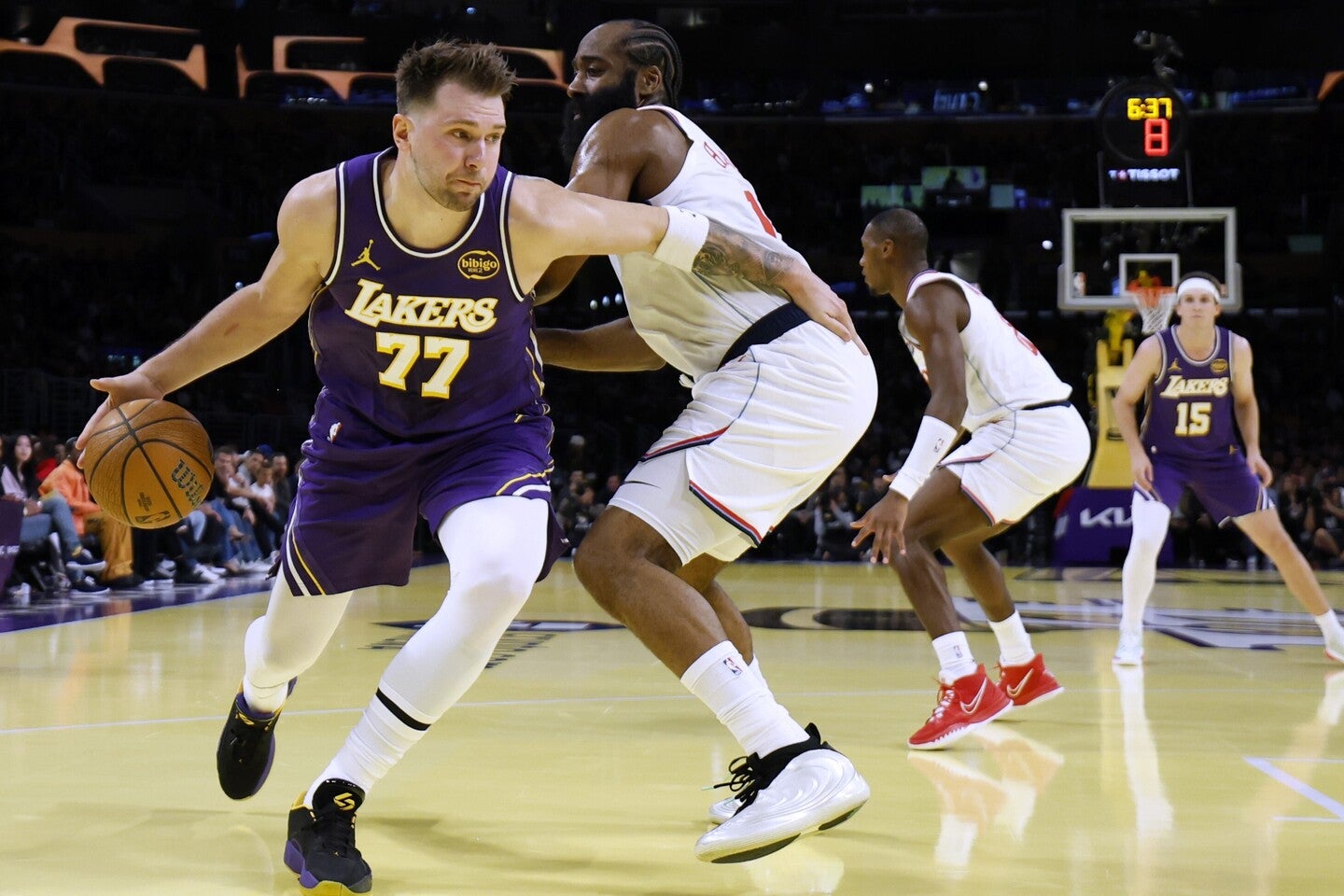 前半だけで32得点をあげたドンチッチ。計43得点の活躍でレイカーズを勝利に導いた。(C)Getty Images