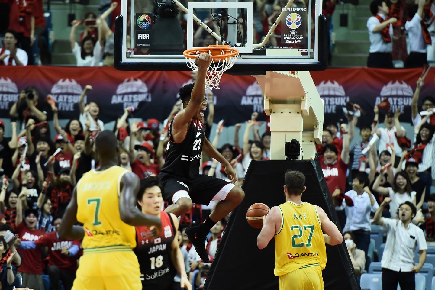 2018年６月のオーストラリア戦。当時大学生の八村の活躍などで格上を撃破し、ここから８連勝でＷ杯出場を決めた。(C)Getty Images