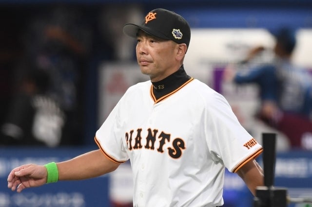 阿部監督が率いる巨人がオコエの自由契約を伝えた。写真：鈴木颯太朗