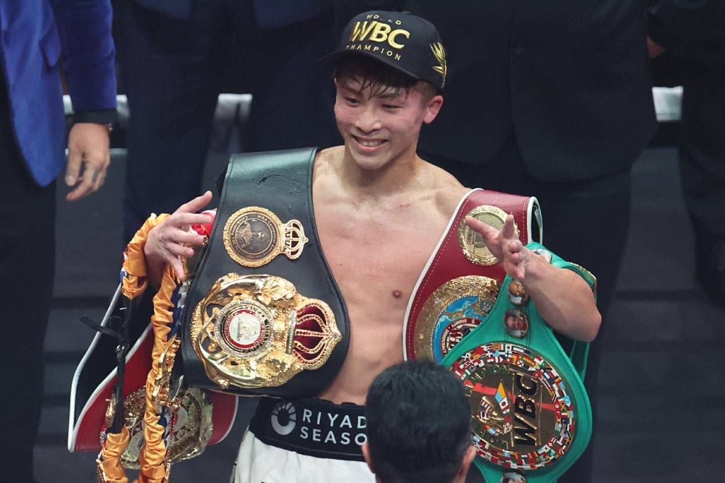 井上はSNSを更新。防衛戦の宣伝ポスターが話題を呼んでいる。写真：滝川敏之