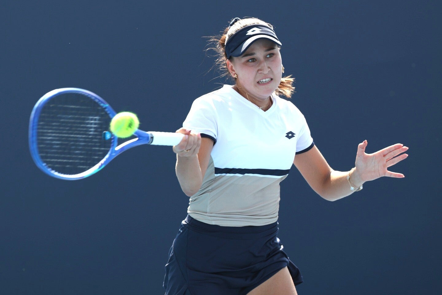 ロシア勢の国籍変更が相次ぐ中、ラヒモワが母のルーツを持つウズベキスタンへ移籍。現地連盟は歓迎し、ロシア側も理解を示した。（C）Getty Images