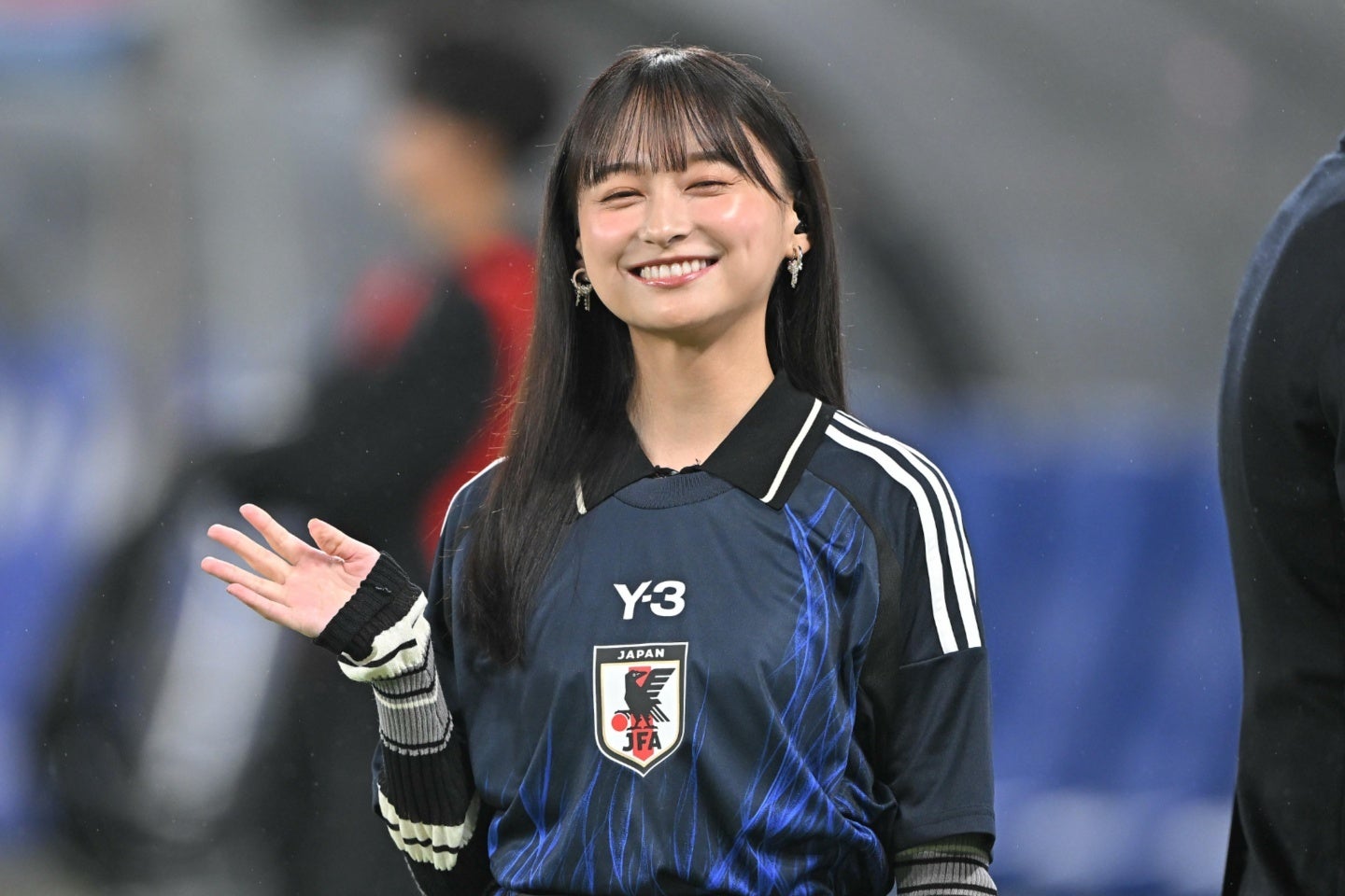 DAZNのW杯抽選会のライブ配信に出演した影山優佳さん。写真：金子拓弥（THE DIGEST写真部）