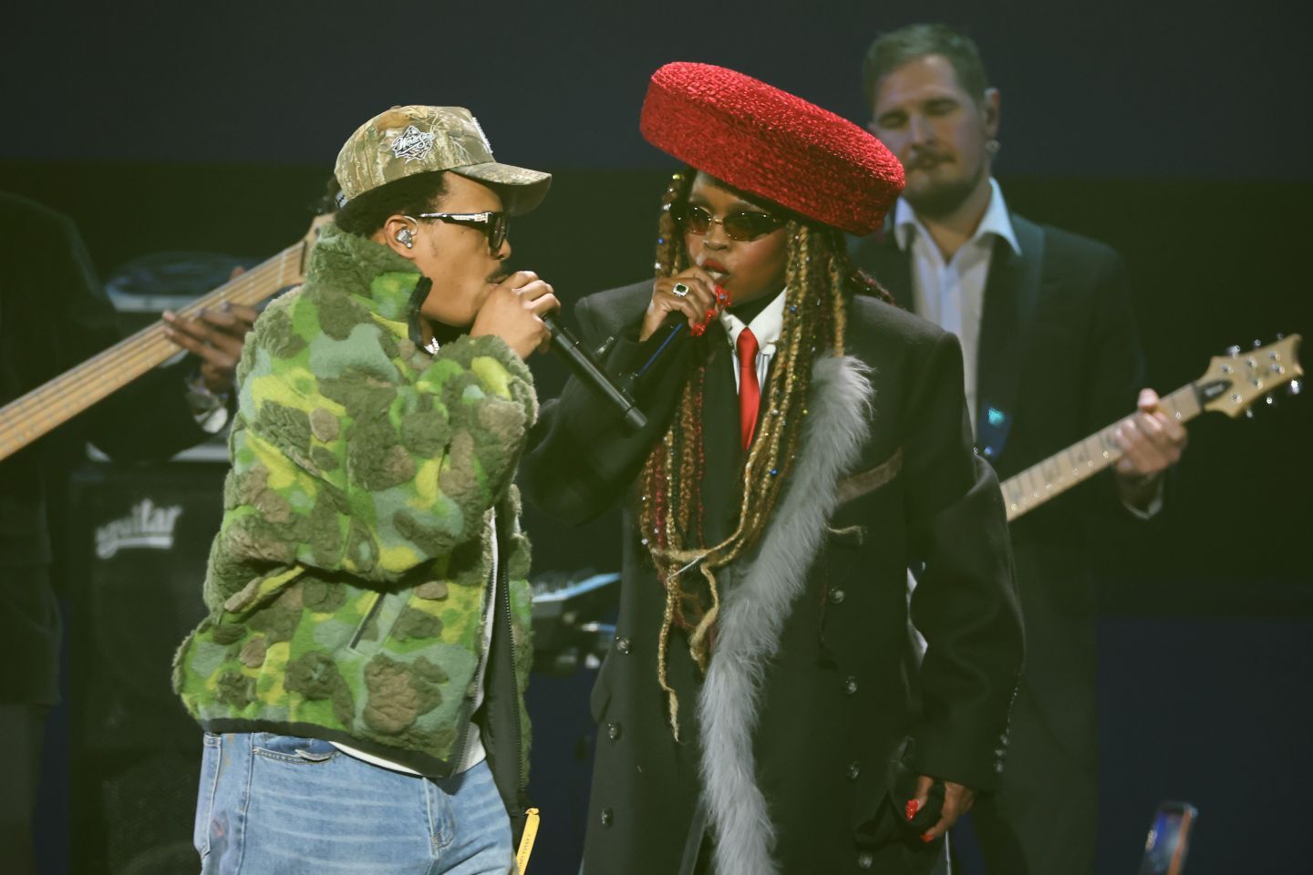 W杯抽選会では、ローリン・ヒルが登場し楽曲を披露した。(C) Getty Images