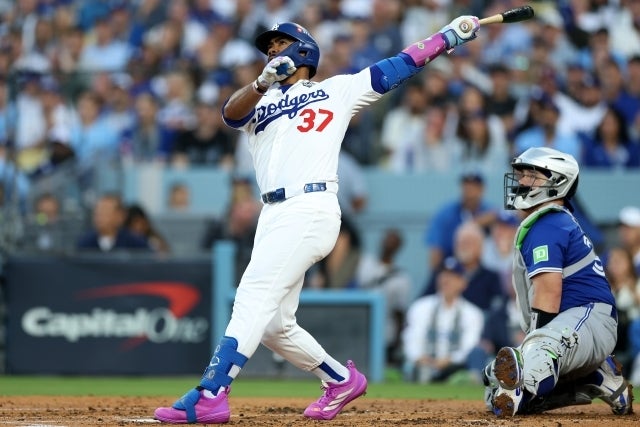 勝負強い打撃が持ち味な一方、守備には不安があるＴ・ヘルナンデス。(C)Getty Images