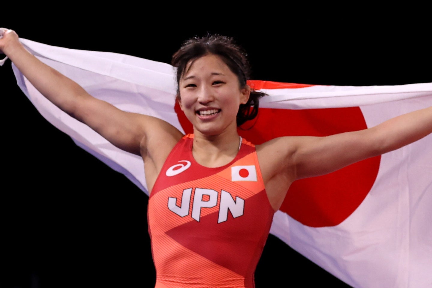 レスリング女子で東京五輪金メダリストの須崎。自身のポートレートを公開した。(C)Getty Images