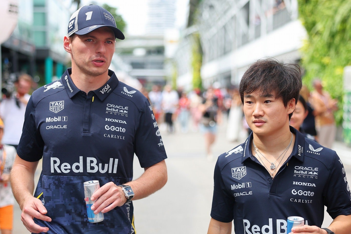 厳しい寸評が並んだ角田（右）と最高評価を獲得したフェルスタッペン（左）。(C)Getty Images