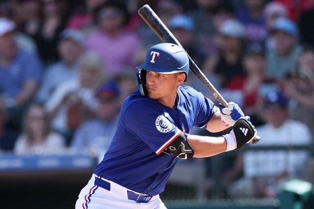 21年12月にレンジャーズと10年契約を結んだシーガー。(C)Getty Images