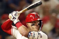 中堅復帰の可能性が浮上しているエンジェルスのトラウト。(C) Getty Images