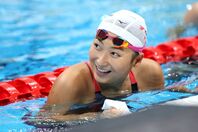 ファッションイベントで大人っぽい“私服コーデ”を披露した池江。(C)Getty Images