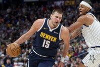 ヨキッチが通算アシストでセンター史上No.1に躍り出た。(C)Getty Images