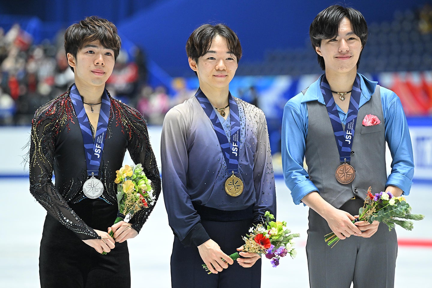 全日本で表彰台に上がった佐藤（左）、鍵山（中央）、三浦（右）。写真：金子拓弥（THE DIGEST写真部）