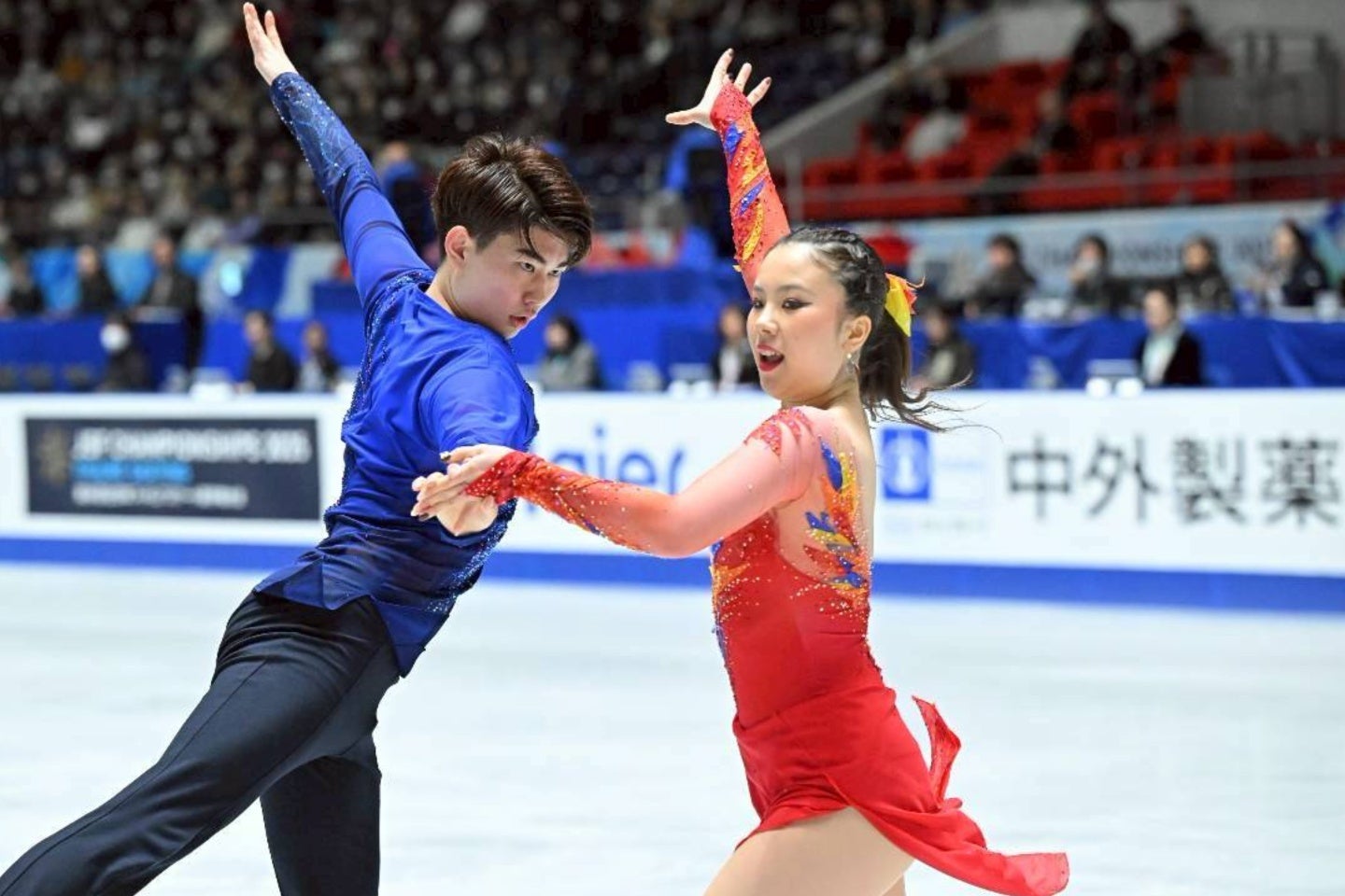 全日本連覇を達成した“うたまさ”の吉田（右）と森田（左）。写真：金子拓弥（THE DIGEST写真部）