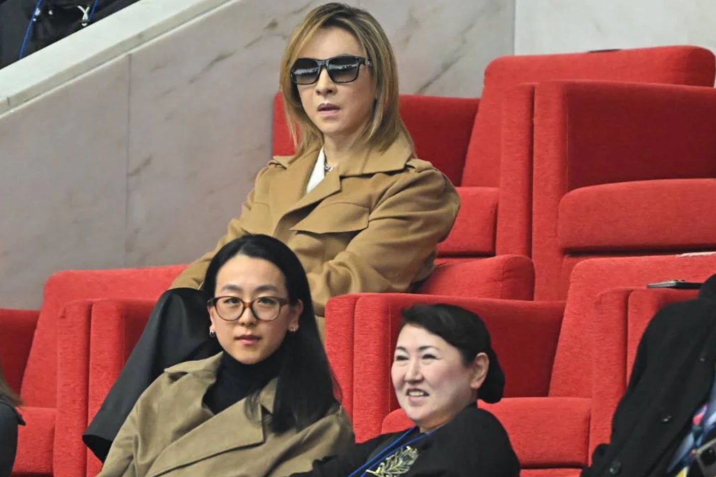 奇跡の３ショット。上段はYOSHIKIさん。下段は浅田真央さん（左）と伊藤みどりさん（右）。写真：金子拓弥（THE DIGEST写真部）