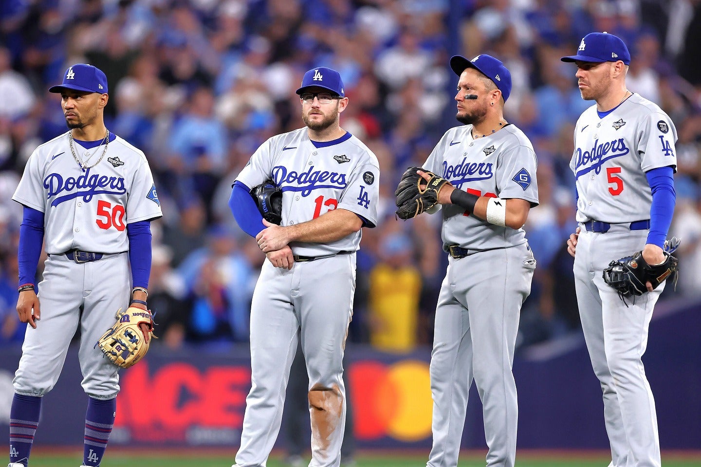 ドジャース内野陣の高齢化が深刻。一番若いのは33歳のベッツ（左）だ。(C)Getty Images