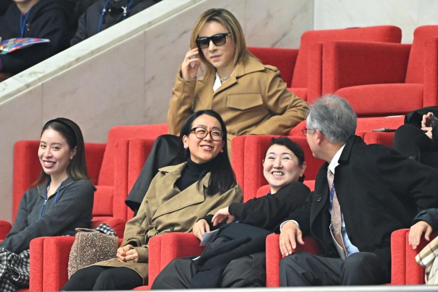 全日本フィギュアでの超レアな光景。上段はYOSHIKIさん、下段は浅田真央さん（左）と伊藤みどりさん（右）。写真：金子拓弥（THE DIGEST写真部）