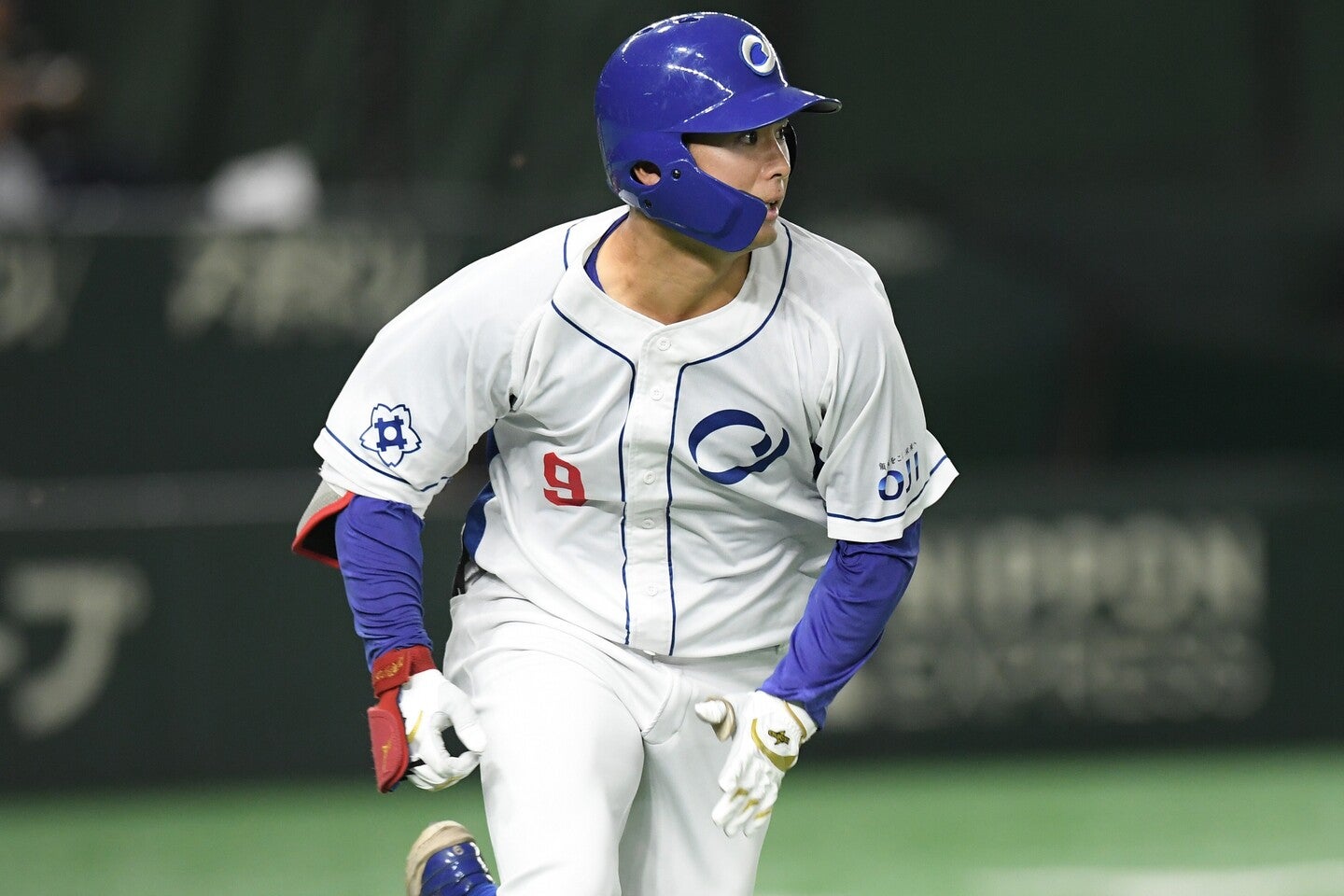 昨年の都市対抗では2本塁打を放って王子の優勝に貢献した柴崎。持ち前の長打力と強肩でプロ入りを目指す。写真：THE DIGEST写真部