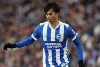 昨年９月に行なわれた第６節以来のスタメン出場。70分に退くまで、カイル・ウォーカーを翻弄するなど、三笘はキレのあるプレーを見せた。(C)Getty Images