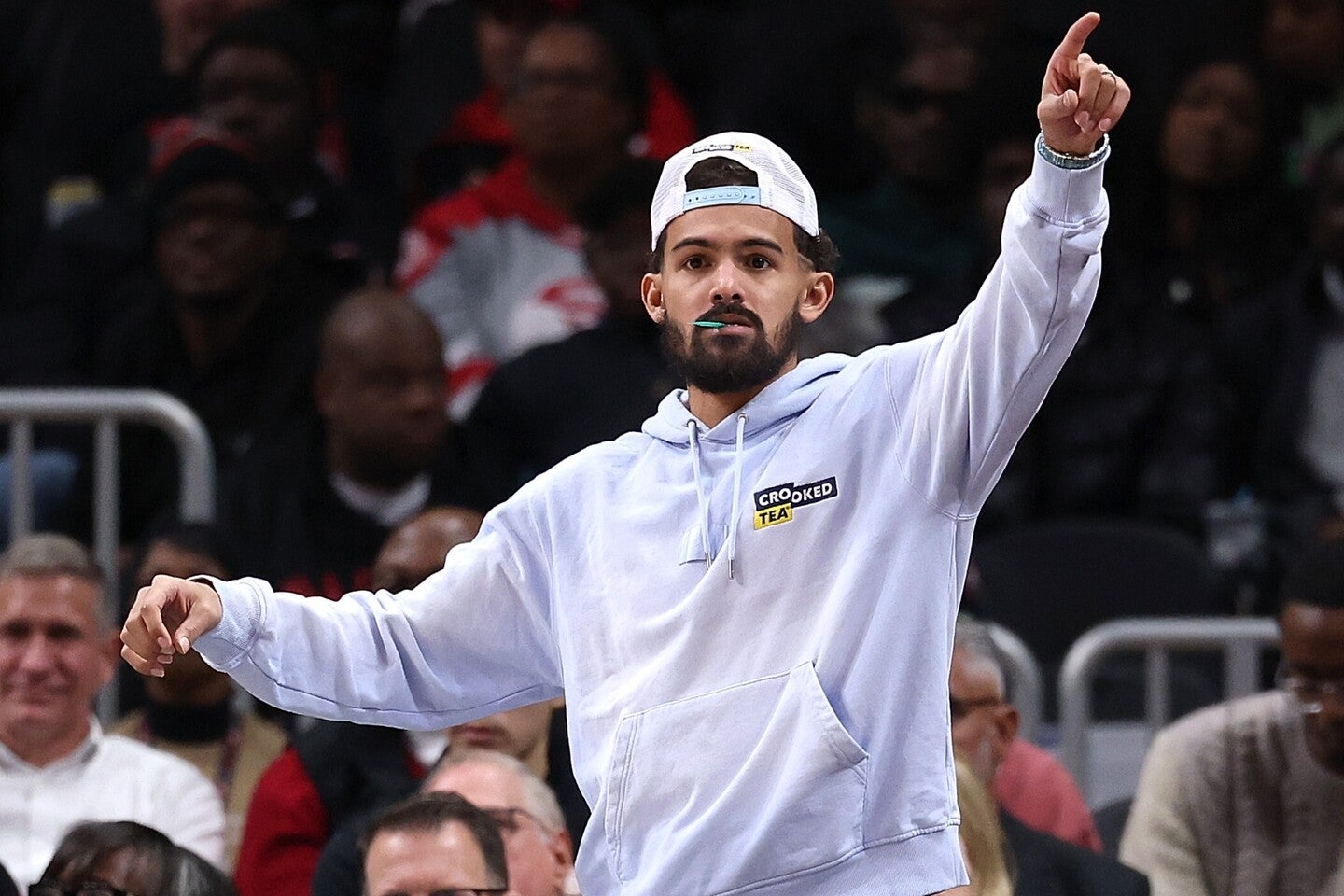 ヤングは試合中にウィザーズへのトレードを知らされた。(C)Getty Images