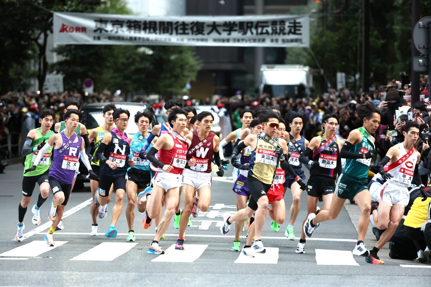 今年の箱根駅伝は沿道のファンによるペットのトラブルがあった。写真：滝川敏之