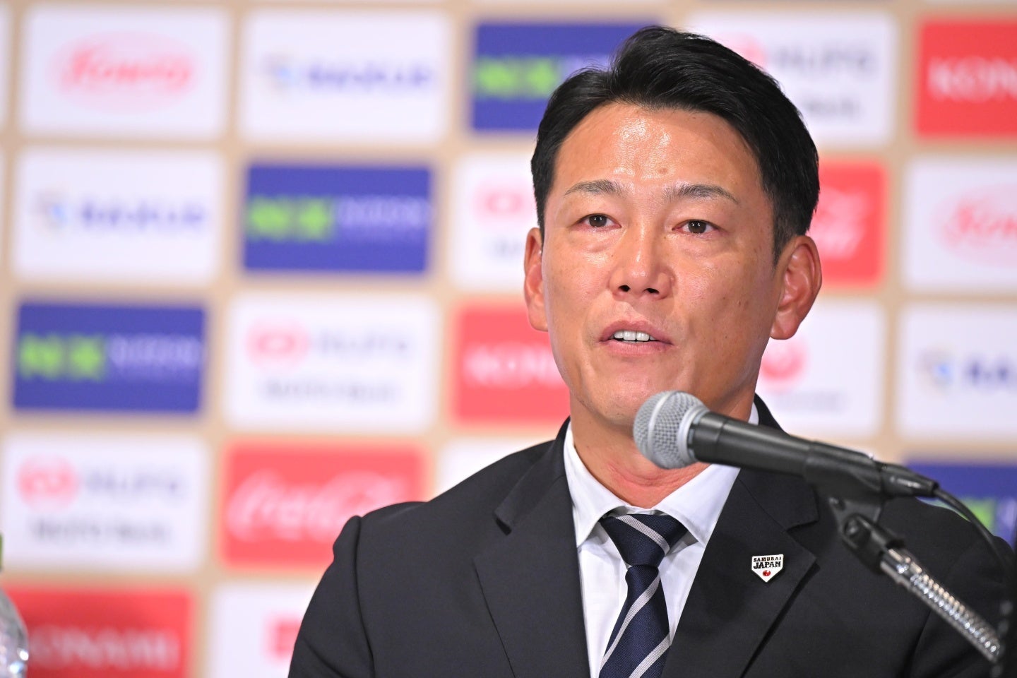 侍Jを率いる井端監督。WBC第二陣のメンバーを発表した。写真：金子拓弥（THE DIGEST写真部）