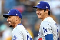 首位が濃厚な大谷（右）と18位のベッツ（左）。チームを連覇に導く原動力の一つとなった。(C)Getty Images