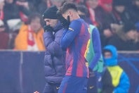 怪我で途中退場したペドリ。長期欠場は不可避か。(C)Getty Images